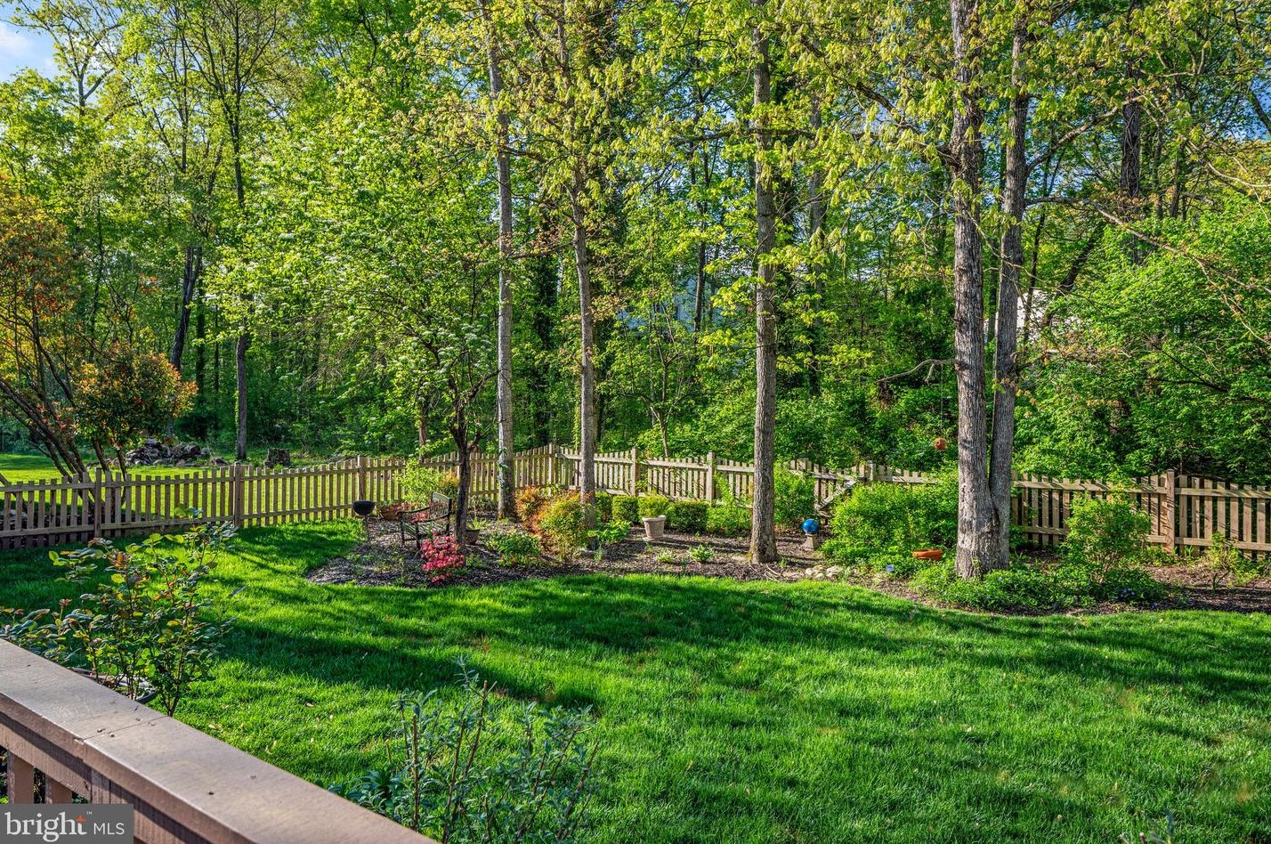 6 Crisswell Ct, Dulles VA exterior