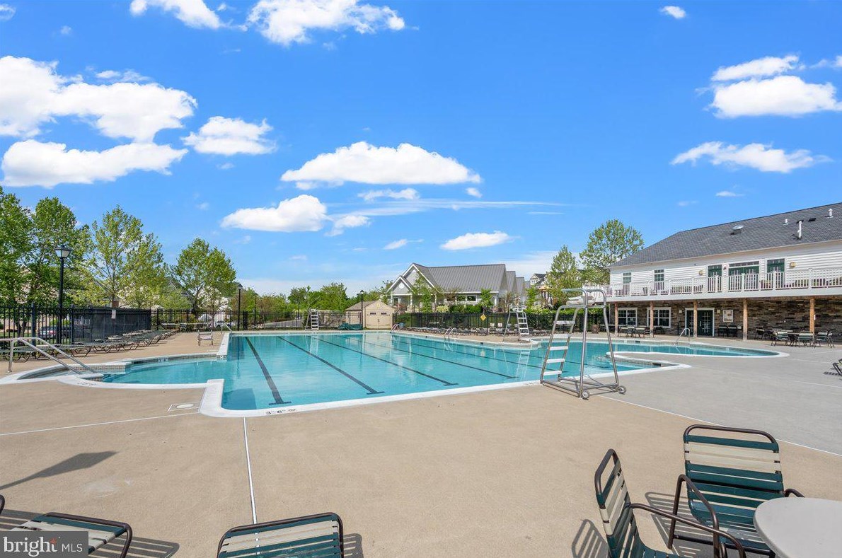 20874 Goose Preserve Dr, Ashburn VA  20148 exterior