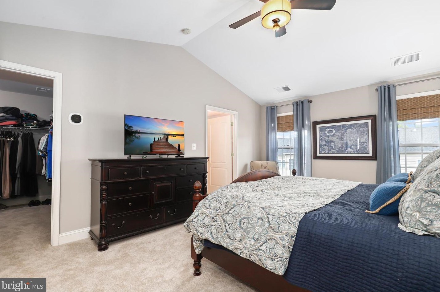 25546 Oak Medley Ter, Stone Ridge VA  20105-2665 exterior