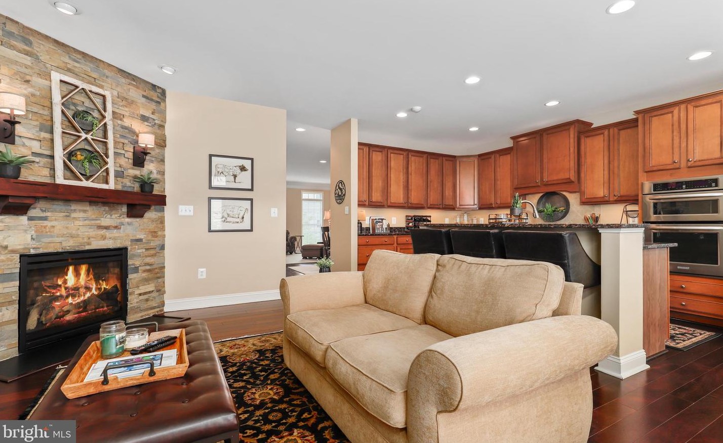 25546 Oak Medley Ter, Stone Ridge VA  20105-2665 exterior