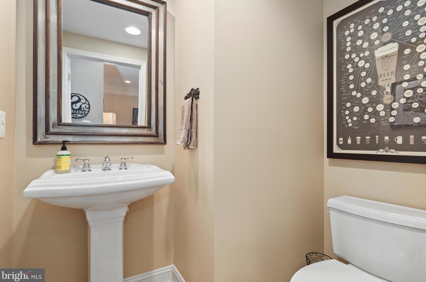 25546 Oak Medley Ter, Stone Ridge VA  20105-2665 exterior