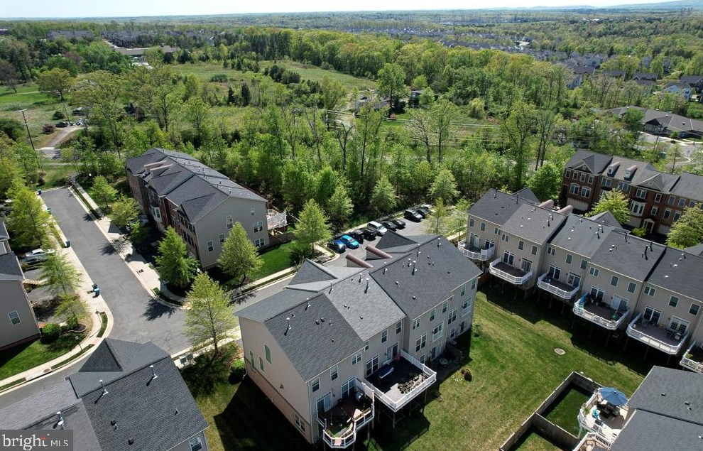 25546 Oak Medley Ter, Stone Ridge VA  20105-2665 exterior