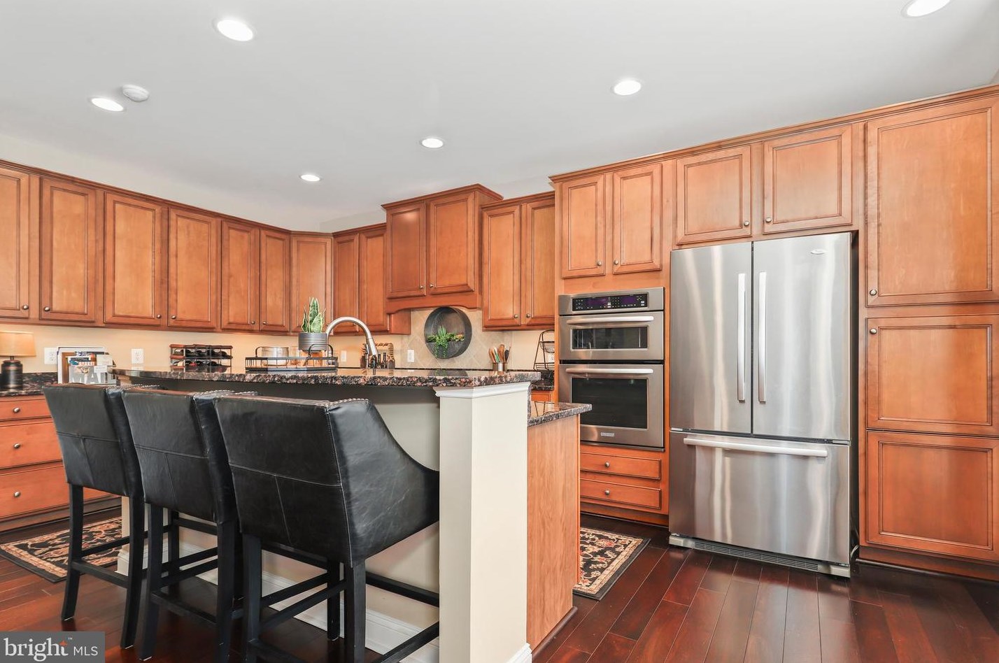 25546 Oak Medley Ter, Stone Ridge VA  20105-2665 exterior