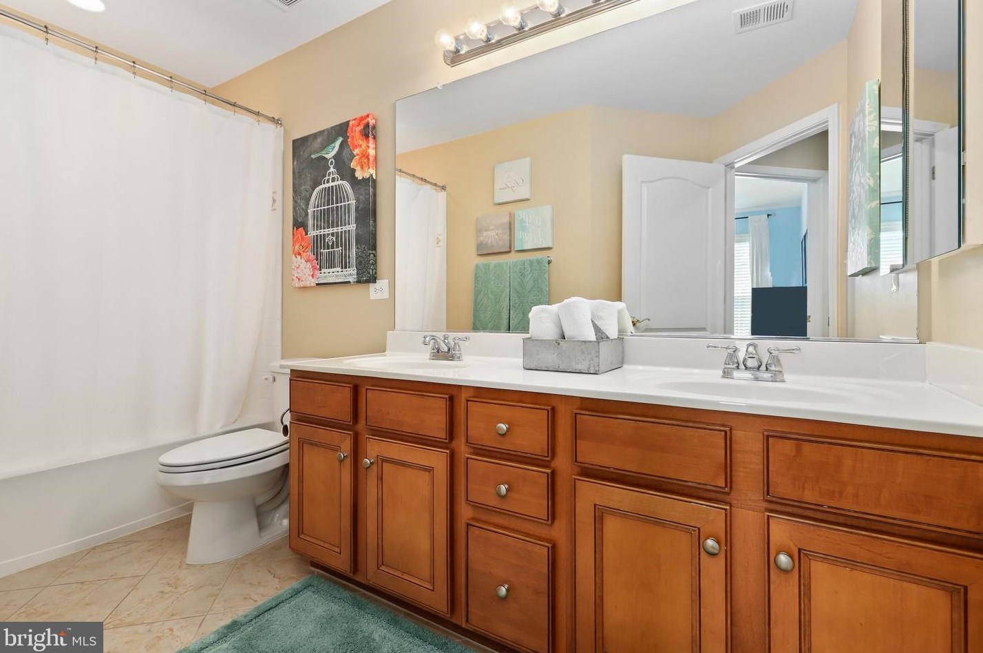 25546 Oak Medley Ter, Stone Ridge VA  20105-2665 exterior