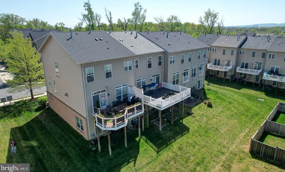 25546 Oak Medley Ter, Stone Ridge VA  20105-2665 exterior