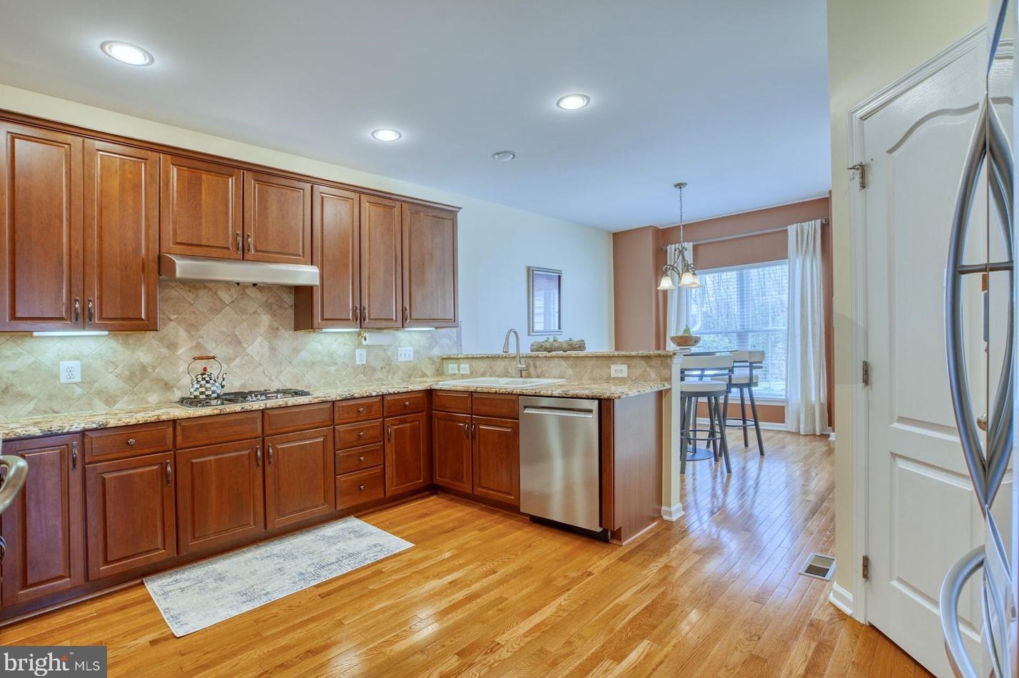 25190 Fortitude Ter, Fairfax VA  20152-6052 exterior