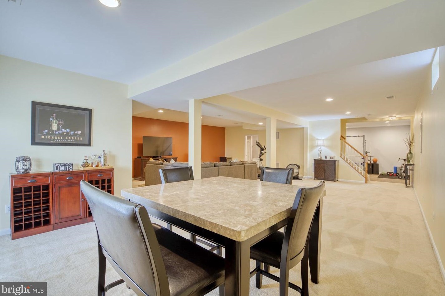 25190 Fortitude Ter, Fairfax VA  20152-6052 exterior