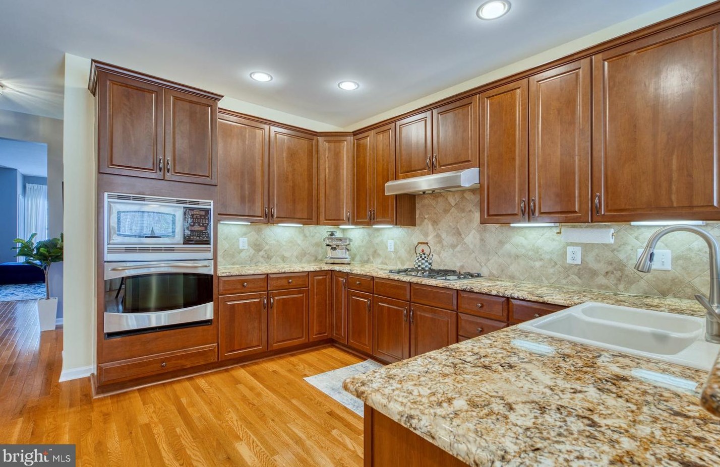 25190 Fortitude Ter, Fairfax VA  20152-6052 exterior