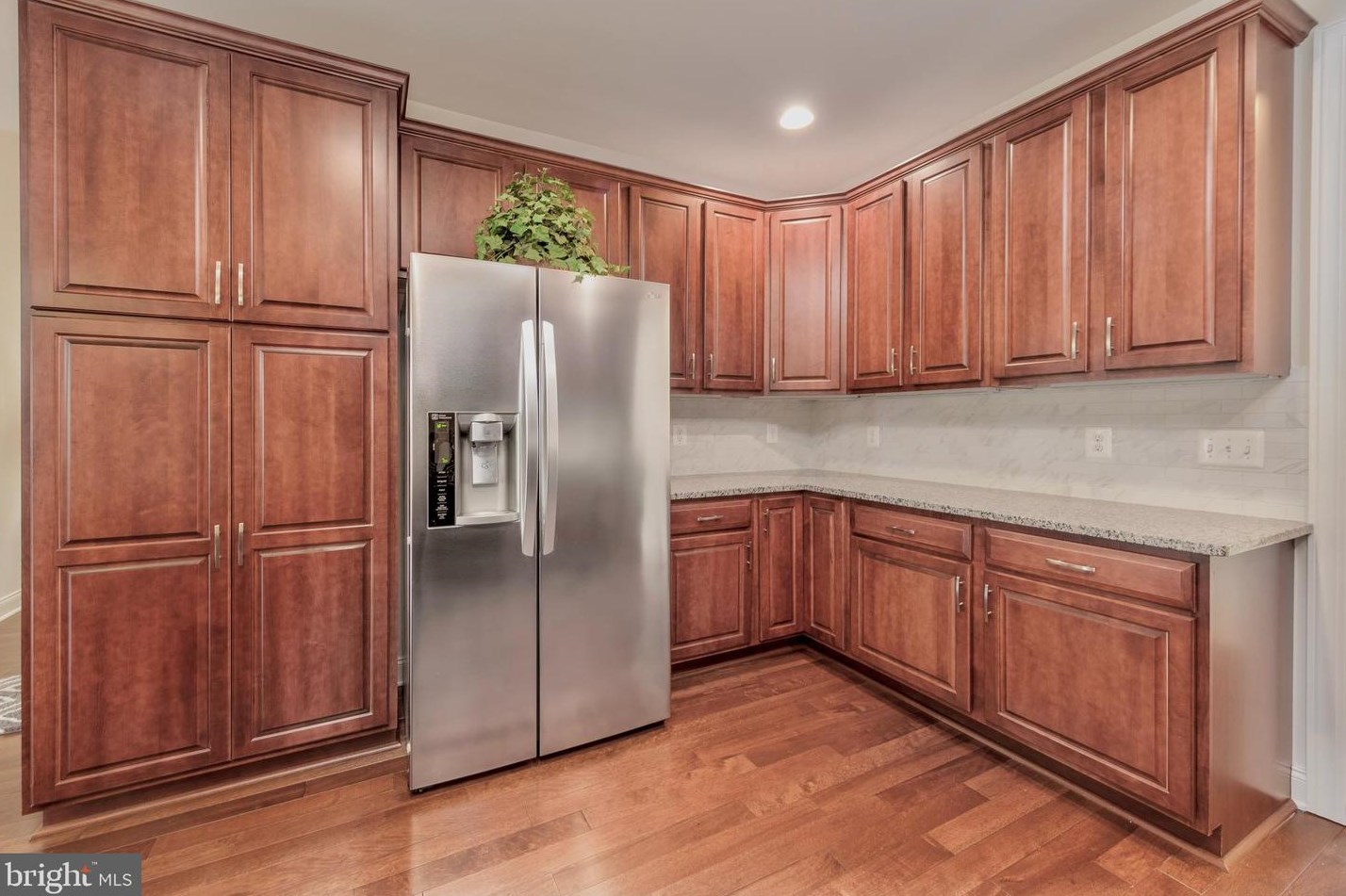 20918 Rocky Knoll Sq, Ashburn VA  20147-5687 exterior