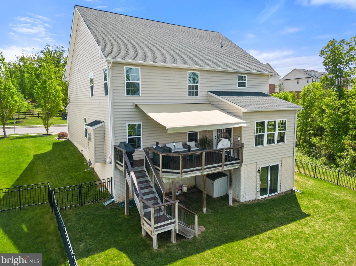 25849 Racing Sun Dr, Stone Ridge VA  20105-5838 exterior