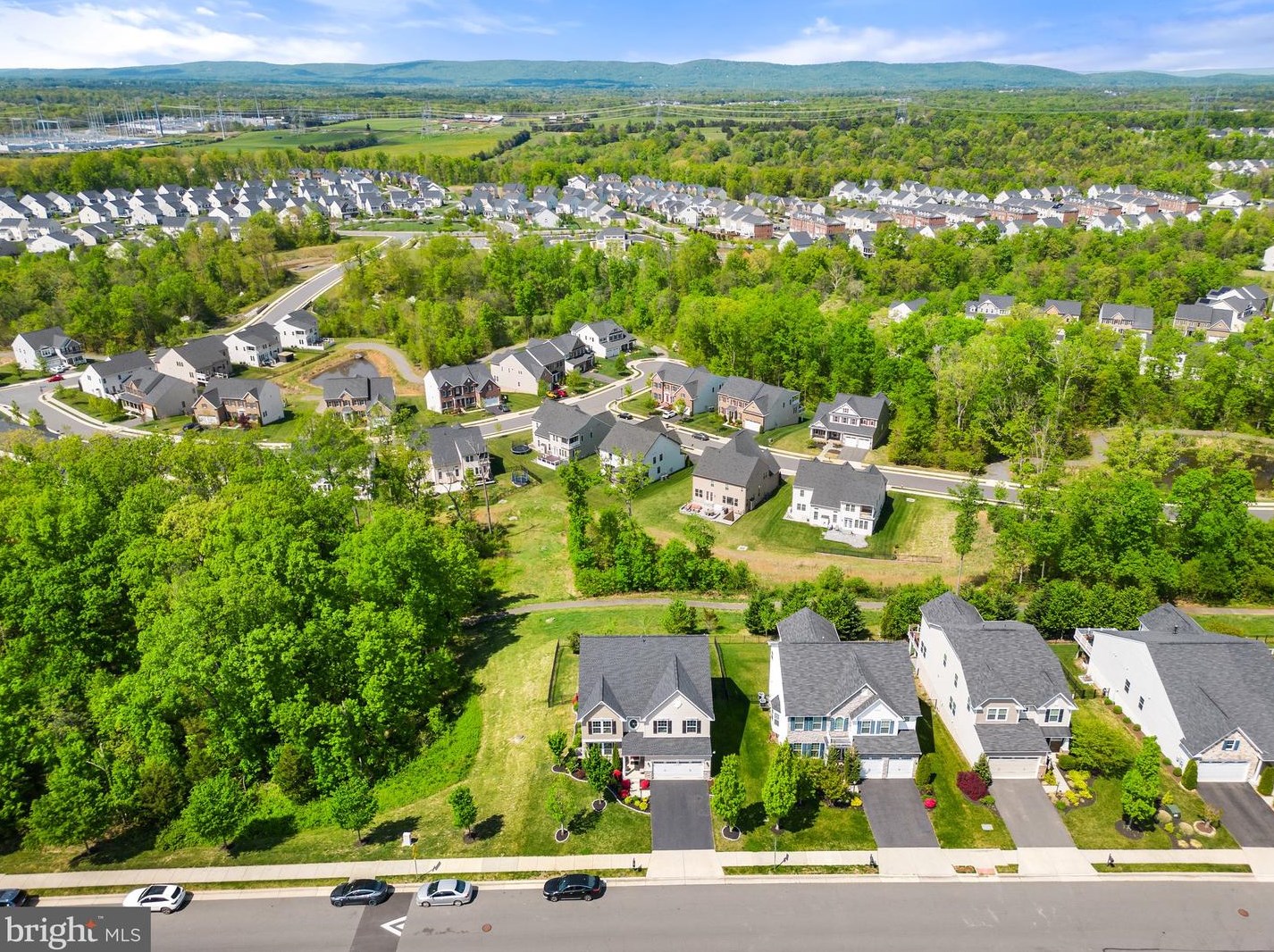 25849 Racing Sun Dr, Stone Ridge VA  20105-5838 exterior