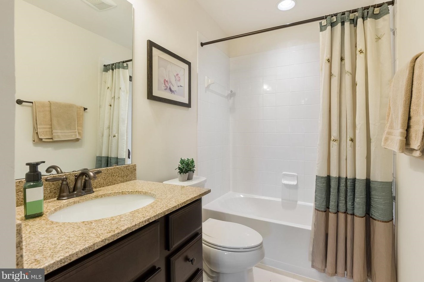 25849 Racing Sun Dr, Stone Ridge VA  20105-5838 exterior