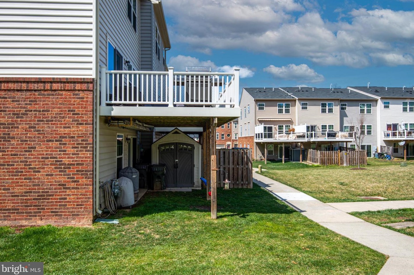45946 Grammercy Ter, Dulles VA  20166-7805 exterior