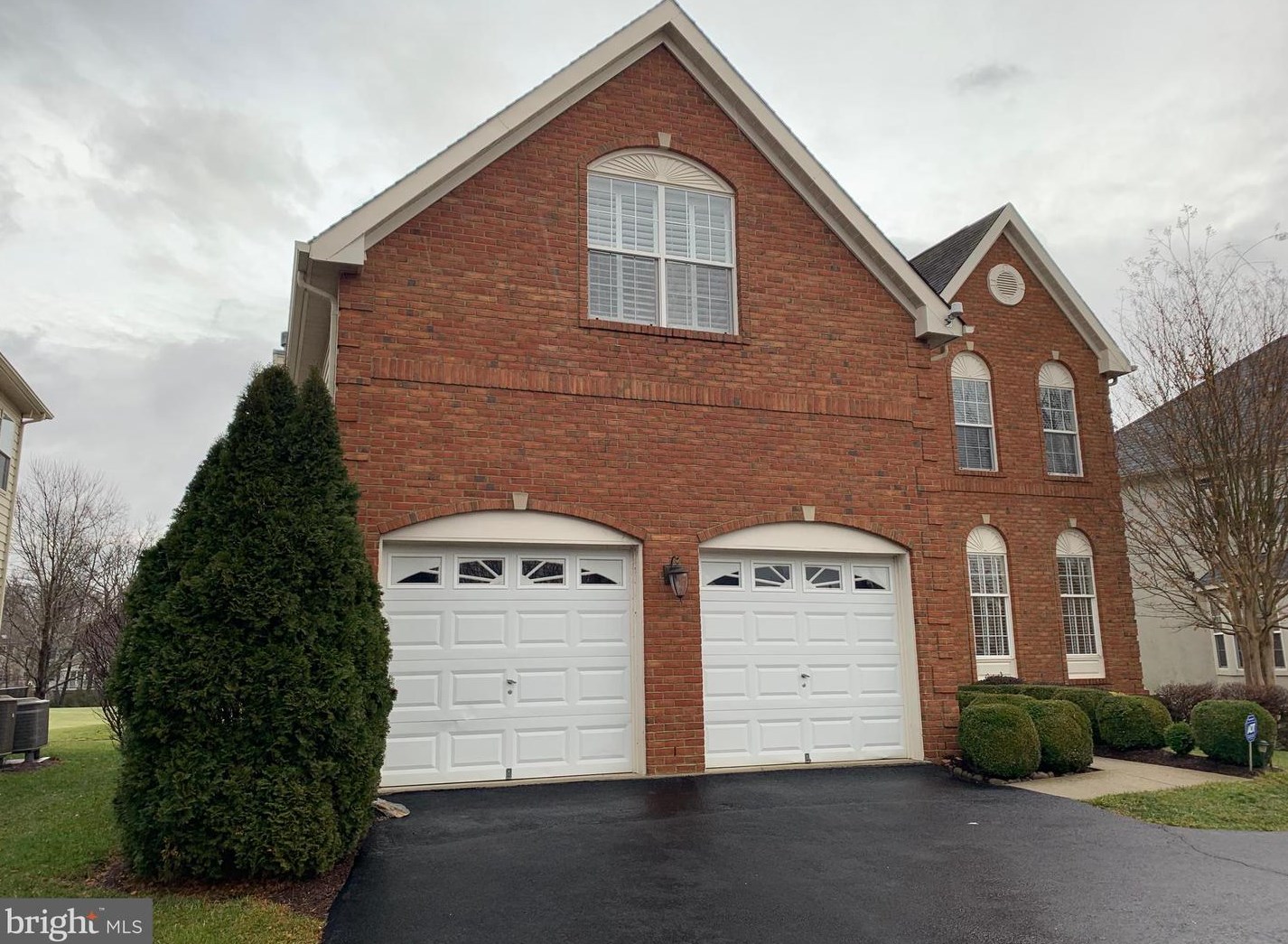 20242 Hidden Creek Ct, Ashburn VA  20147-4150 exterior