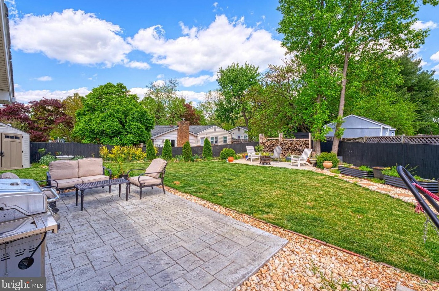 102 Harrison Rd, Dulles VA  20164-2716 exterior