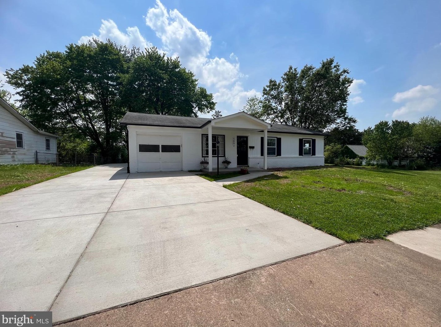 509 Nettle Tree Rd, Sterling VA  20164-4723 exterior