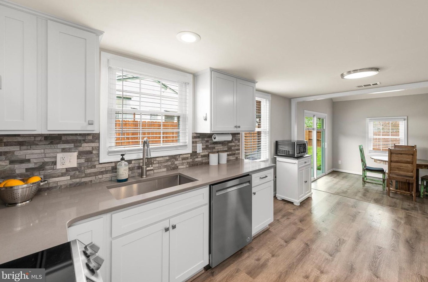 103 Cherry Tree Ct, Dulles VA  20164-2402 exterior