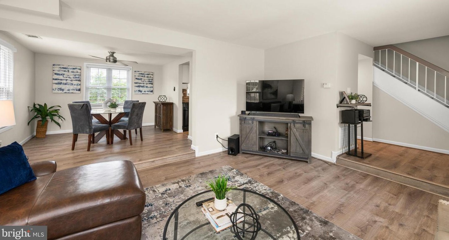 103 Cherry Tree Ct, Dulles VA  20164-2402 exterior