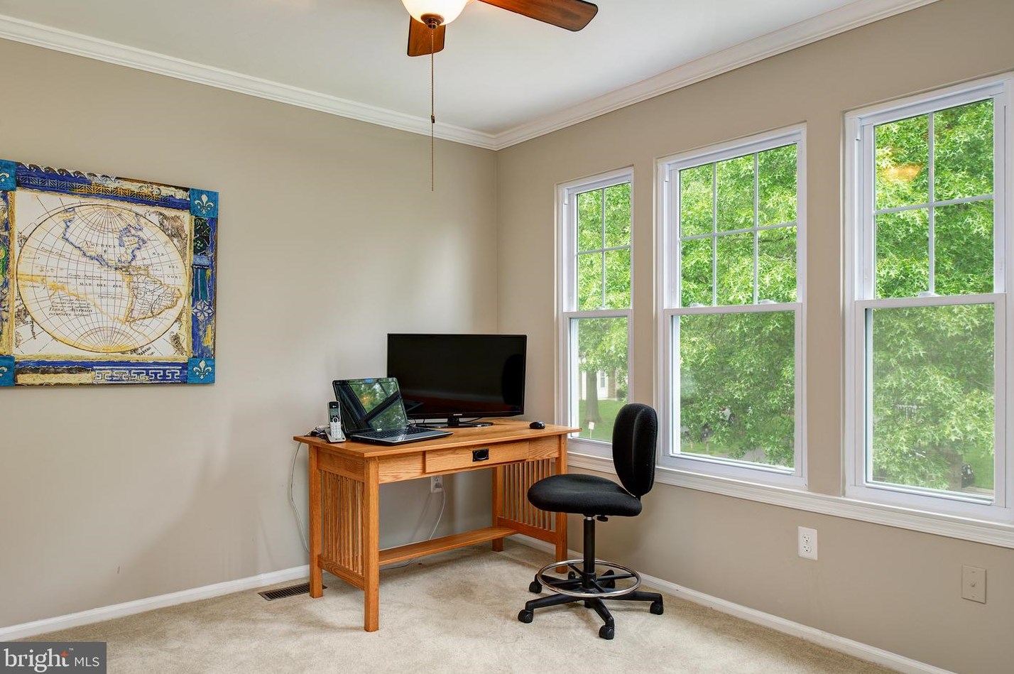 7 Oakdale Ct, Dulles VA  20165-5642 exterior