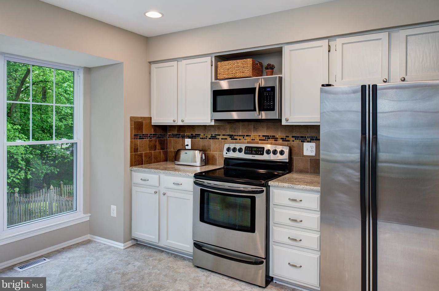 7 Oakdale Ct, Dulles VA  20165-5642 exterior