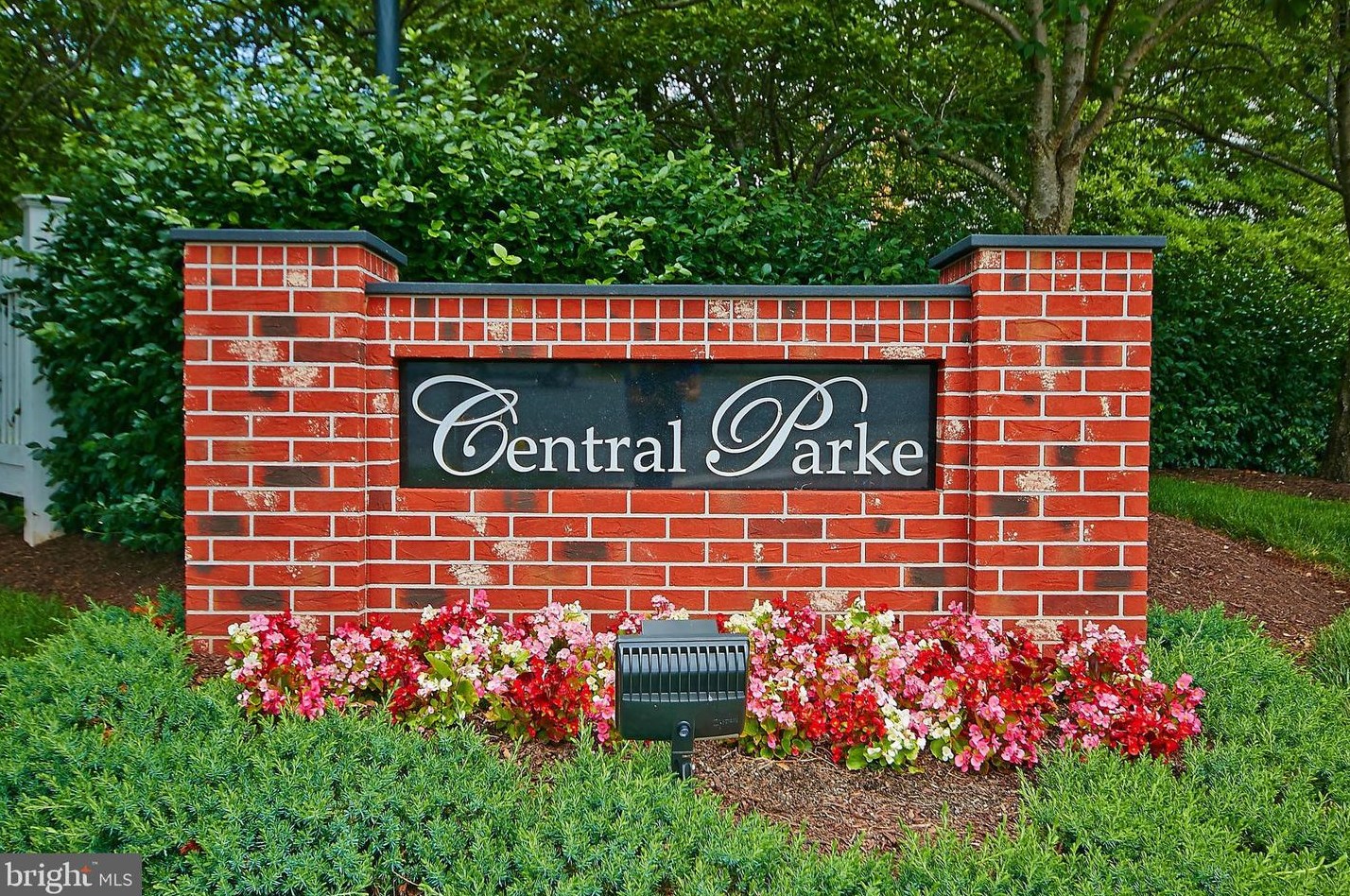 20804 Noble Ter, Dulles VA  20165-8408 exterior