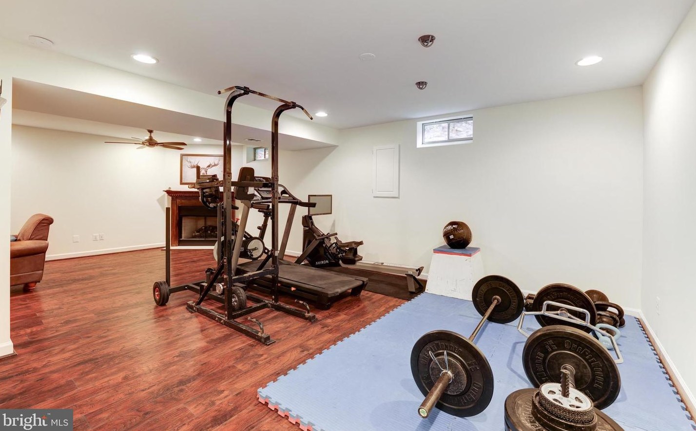 47740 League Ct, Dulles VA  20165-7416 exterior