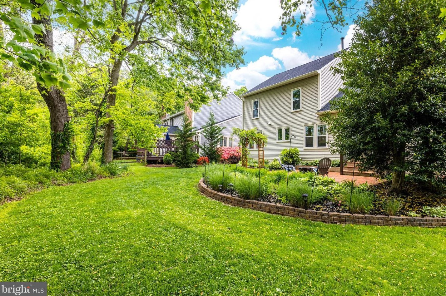 47740 League Ct, Dulles VA  20165-7416 exterior