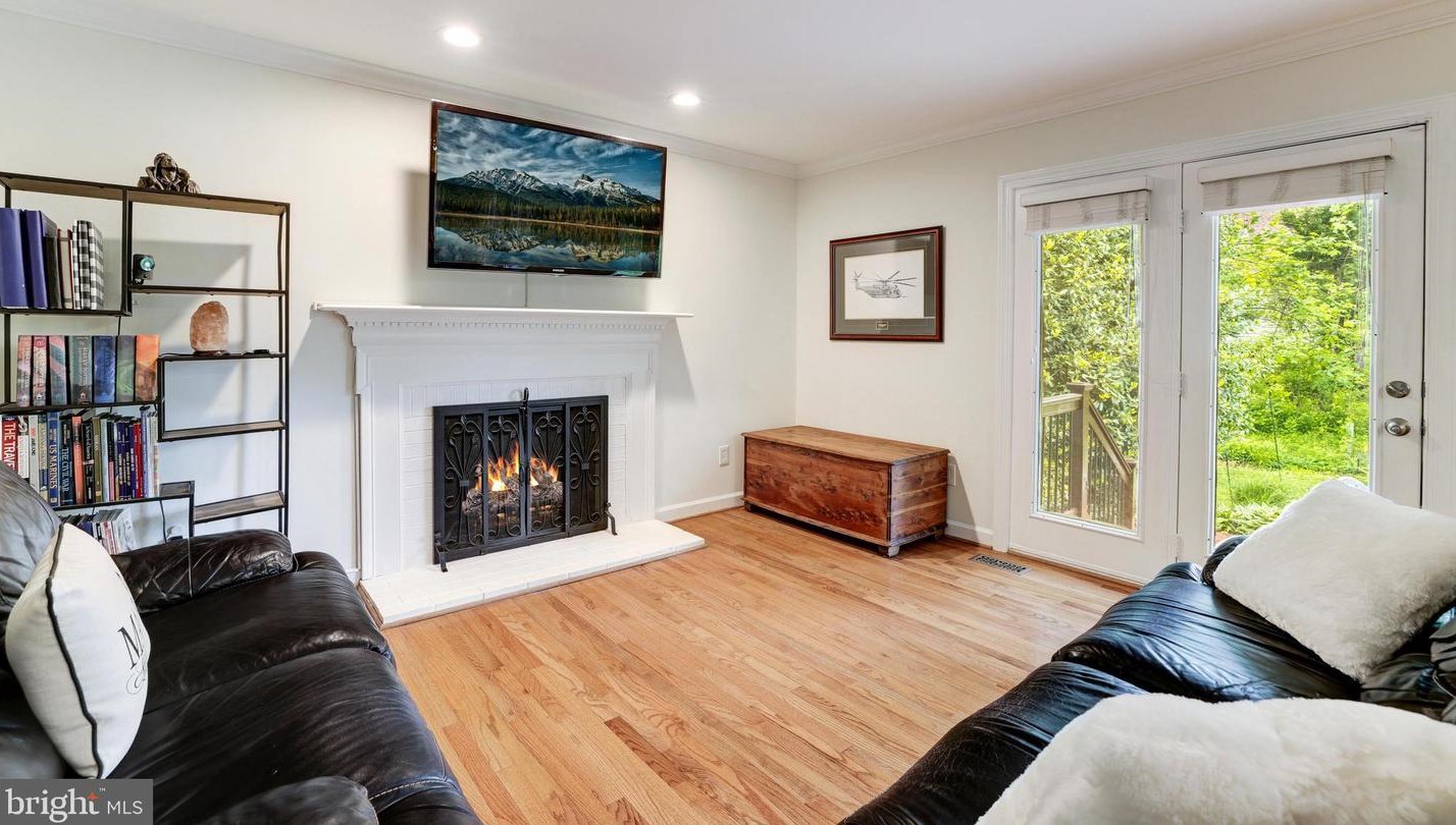 47740 League Ct, Dulles VA  20165-7416 exterior