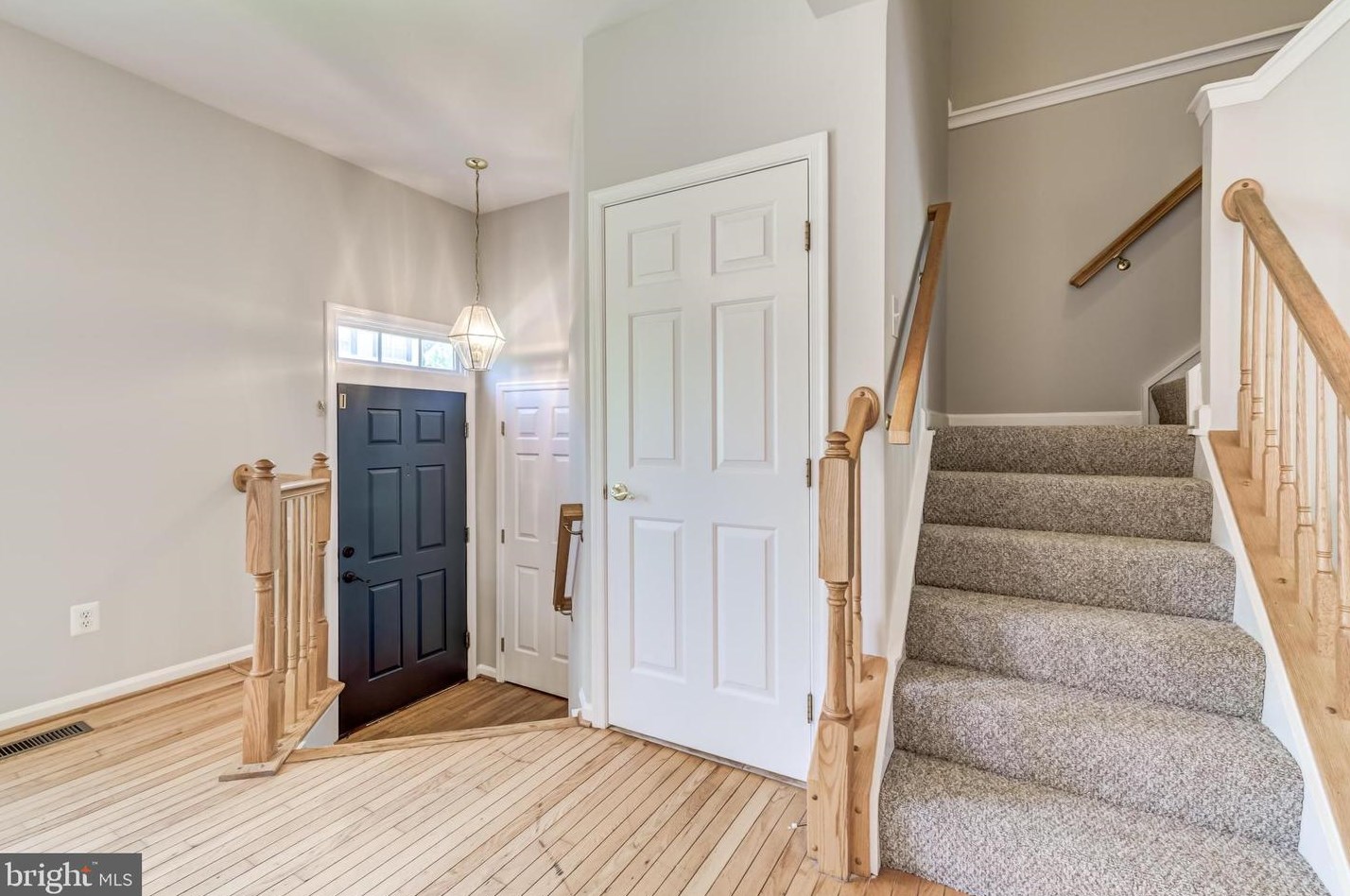 43217 Brookford Sq, Ashburn VA  20147-5139 exterior
