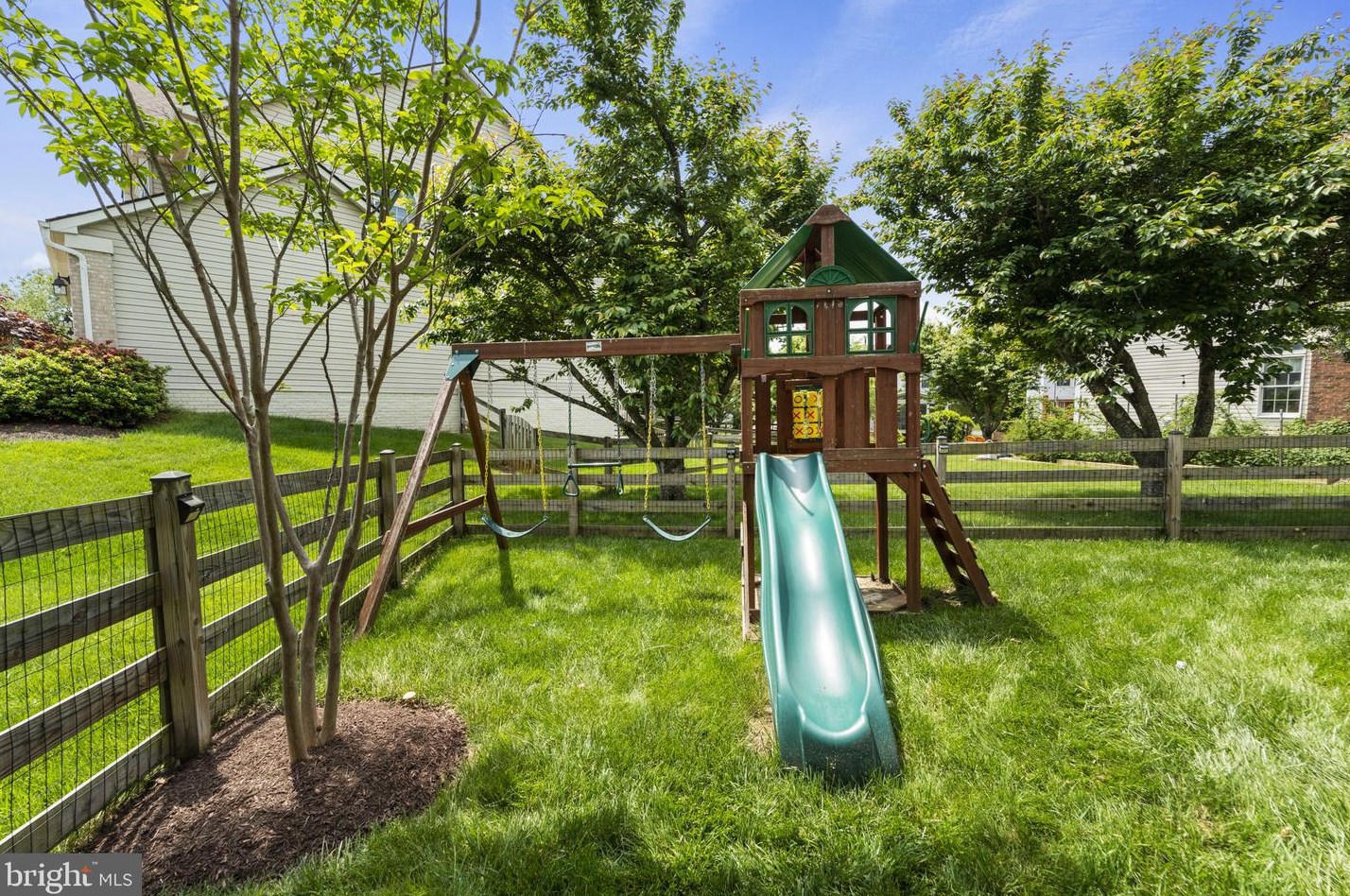 47779 Fathom Pl, Dulles VA  20165-7423 exterior