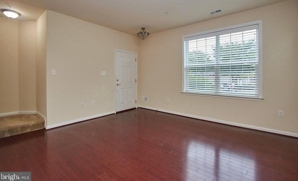 22683 Beacon Crest Ter, Ashburn VA  20148-6427 exterior