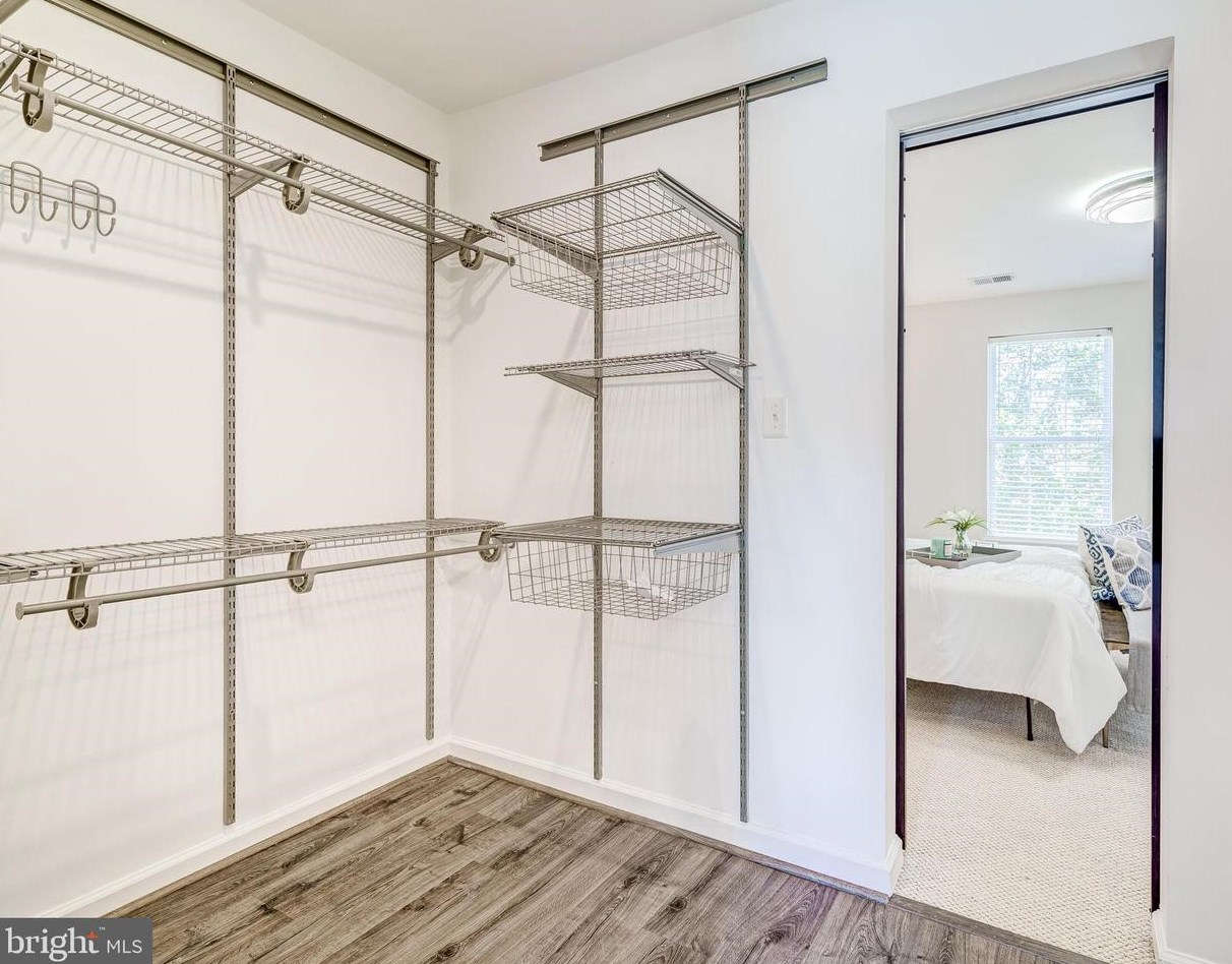 43287 Rush Run Ter, Ashburn VA  20147-3747 exterior