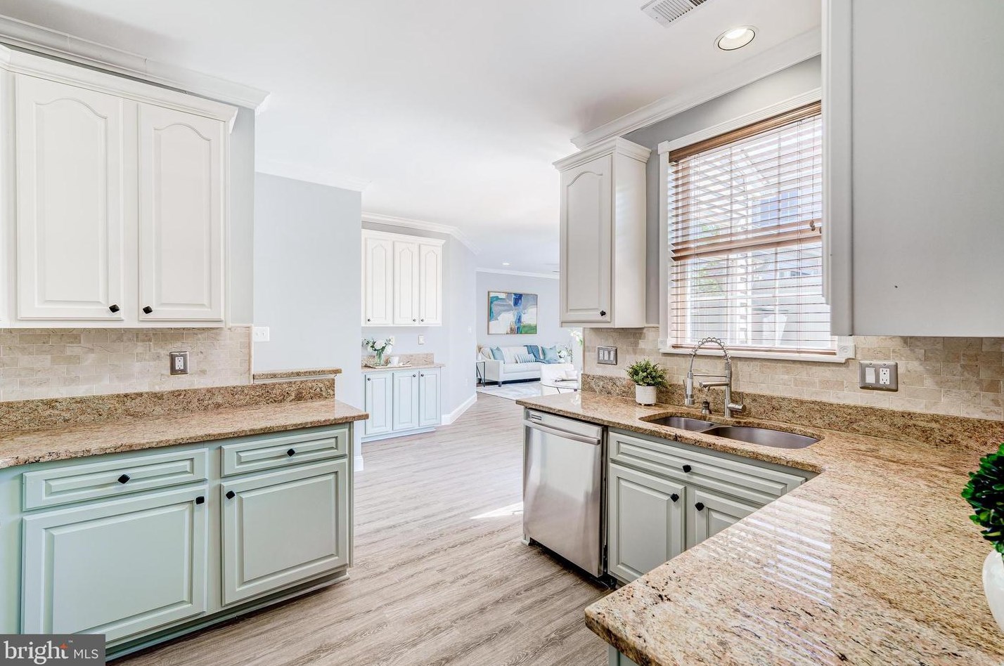 43287 Rush Run Ter, Ashburn VA  20147-3747 exterior