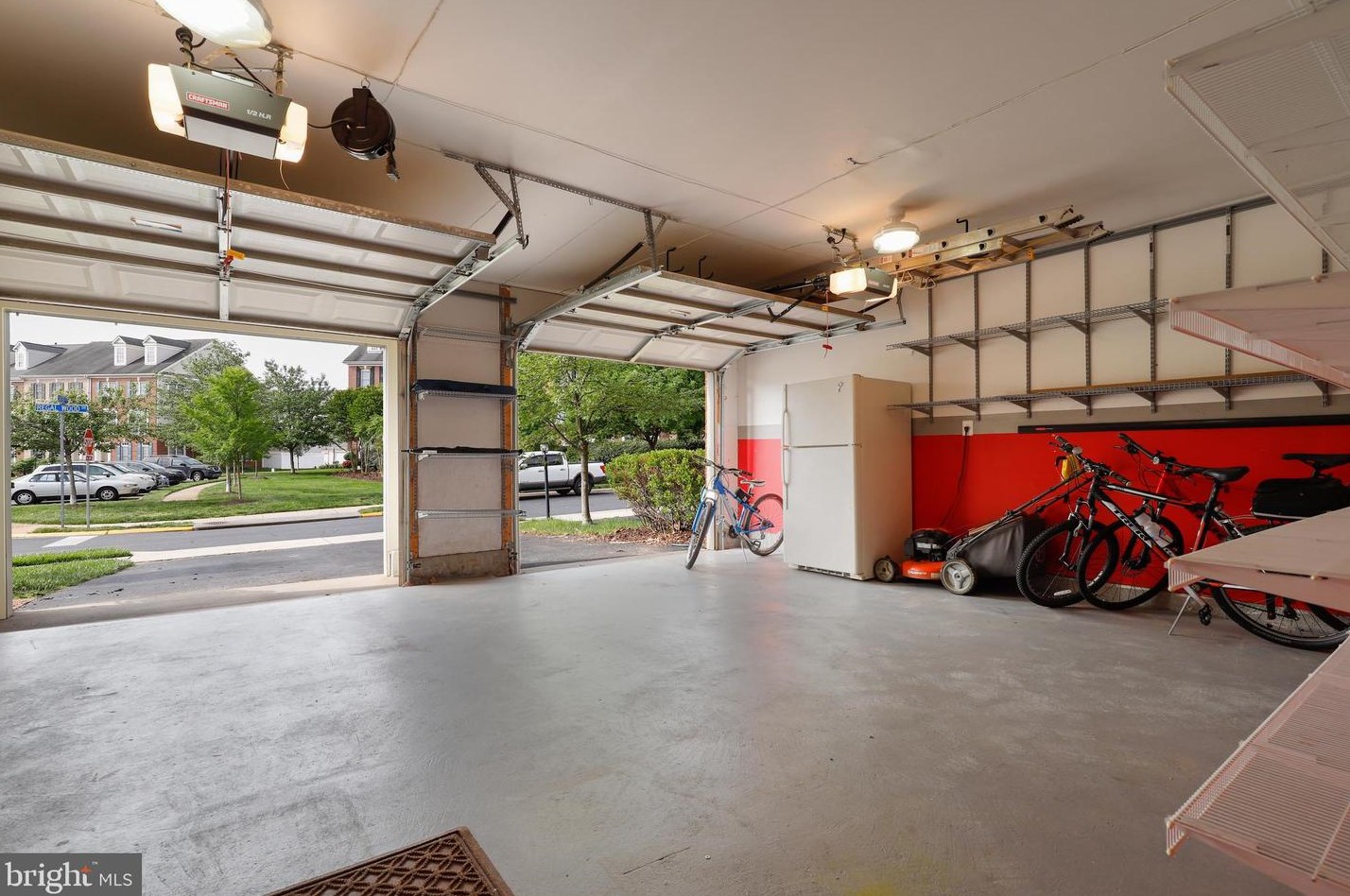 42494 Regal Wood Dr, Ashburn VA  20148-5626 exterior