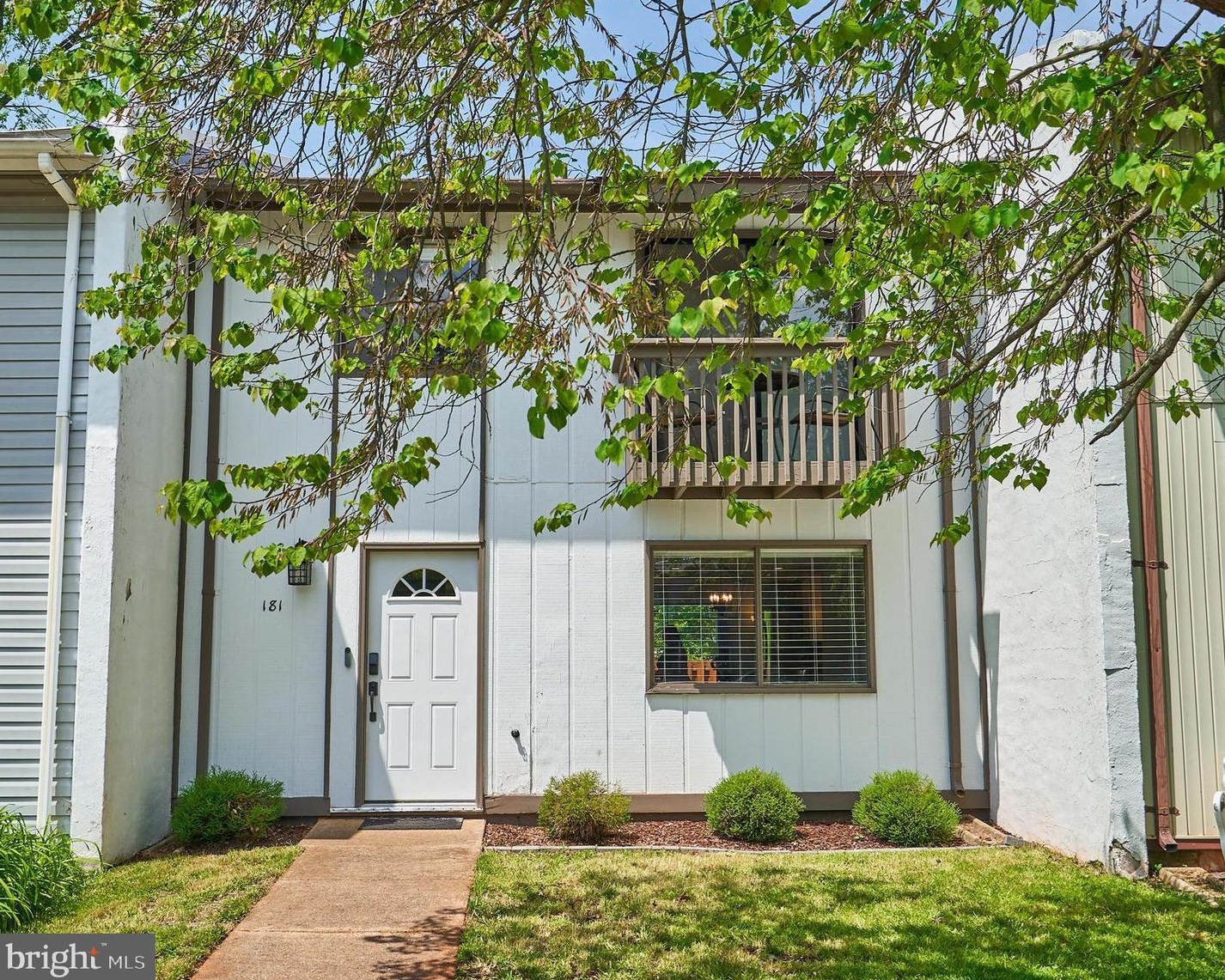 181 Cottage Rd, Dulles VA  20164-1305 exterior