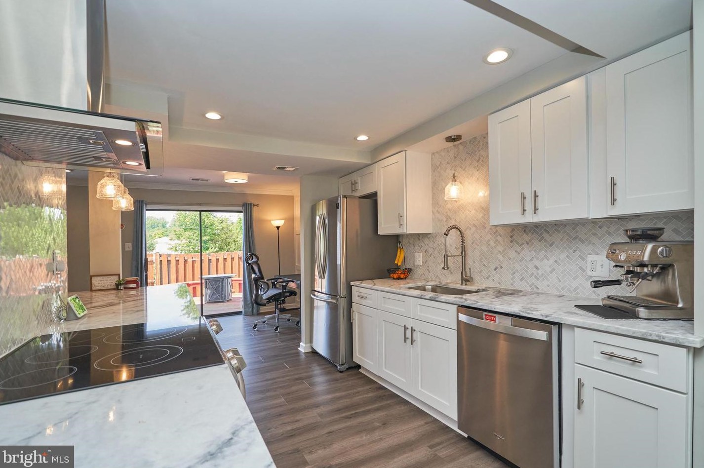 181 Cottage Rd, Dulles VA  20164-1305 exterior