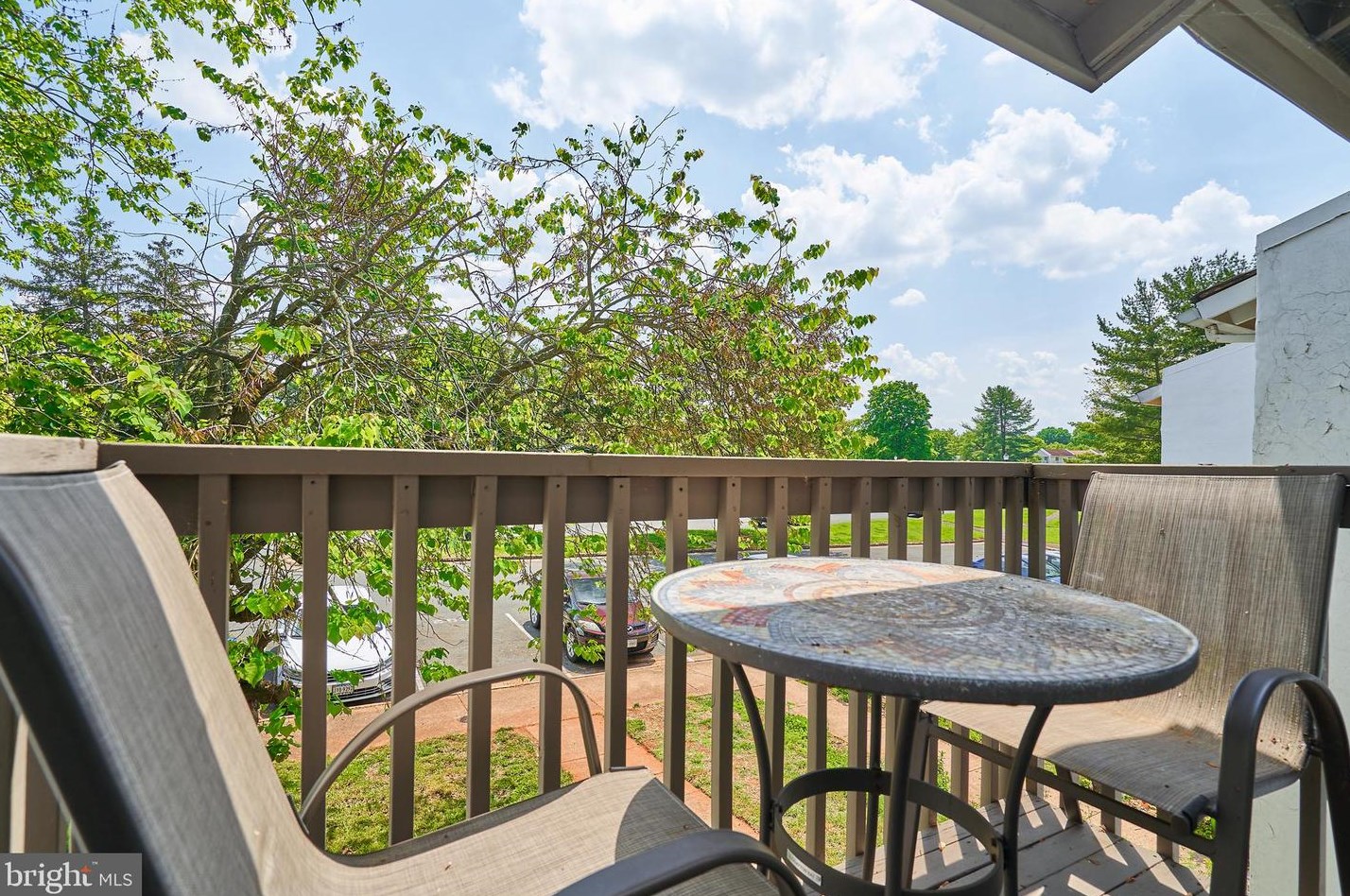 181 Cottage Rd, Dulles VA  20164-1305 exterior