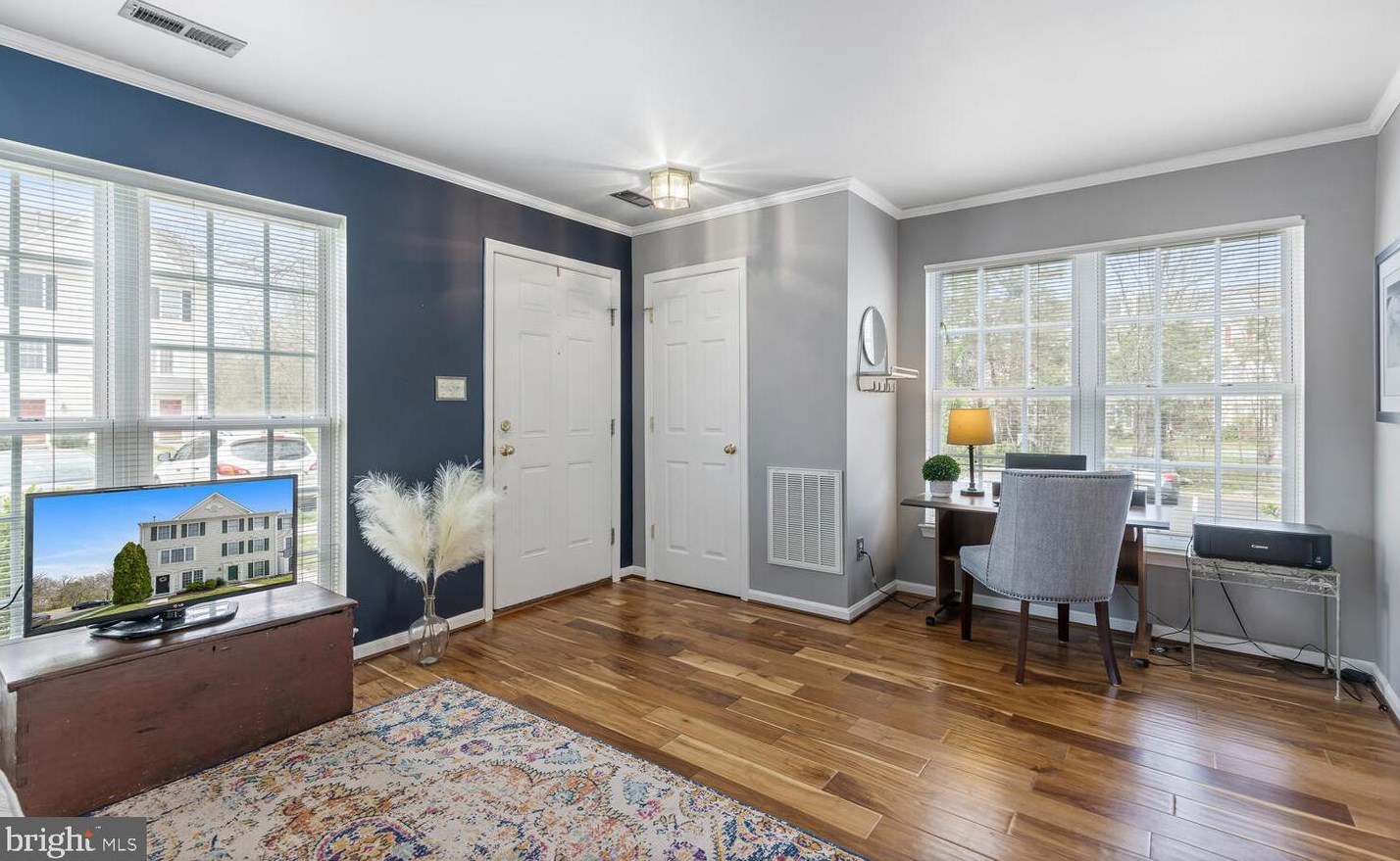 42805 Pilgrim Sq, Fairfax VA  20152-3928 exterior