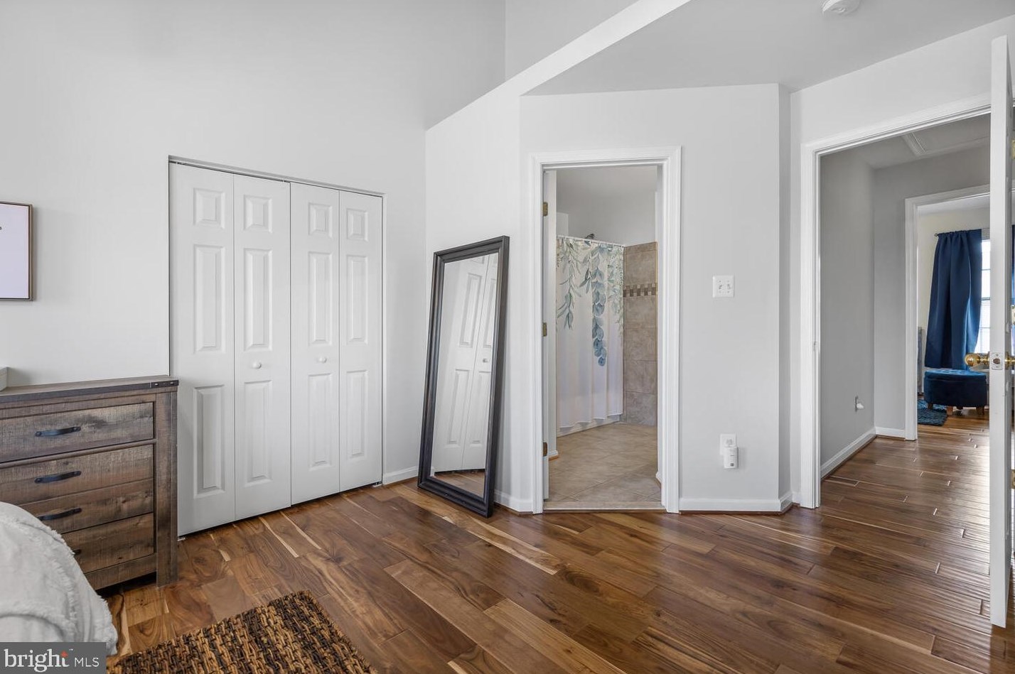 42805 Pilgrim Sq, Fairfax VA  20152-3928 exterior