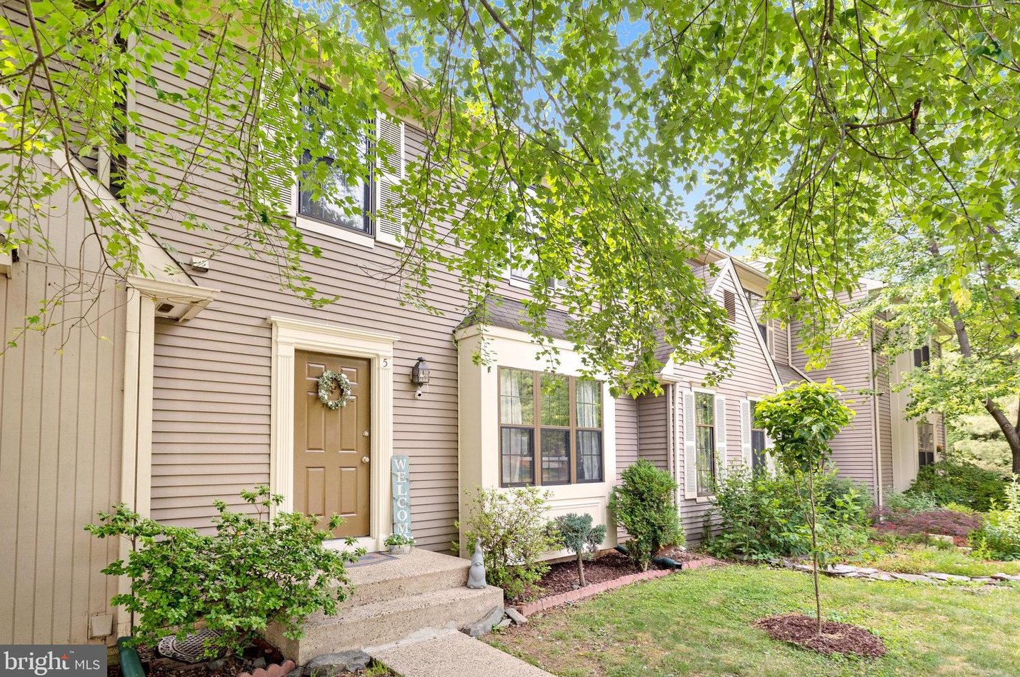 5 Vandercastel Rd, Dulles VA  20165-5622 exterior