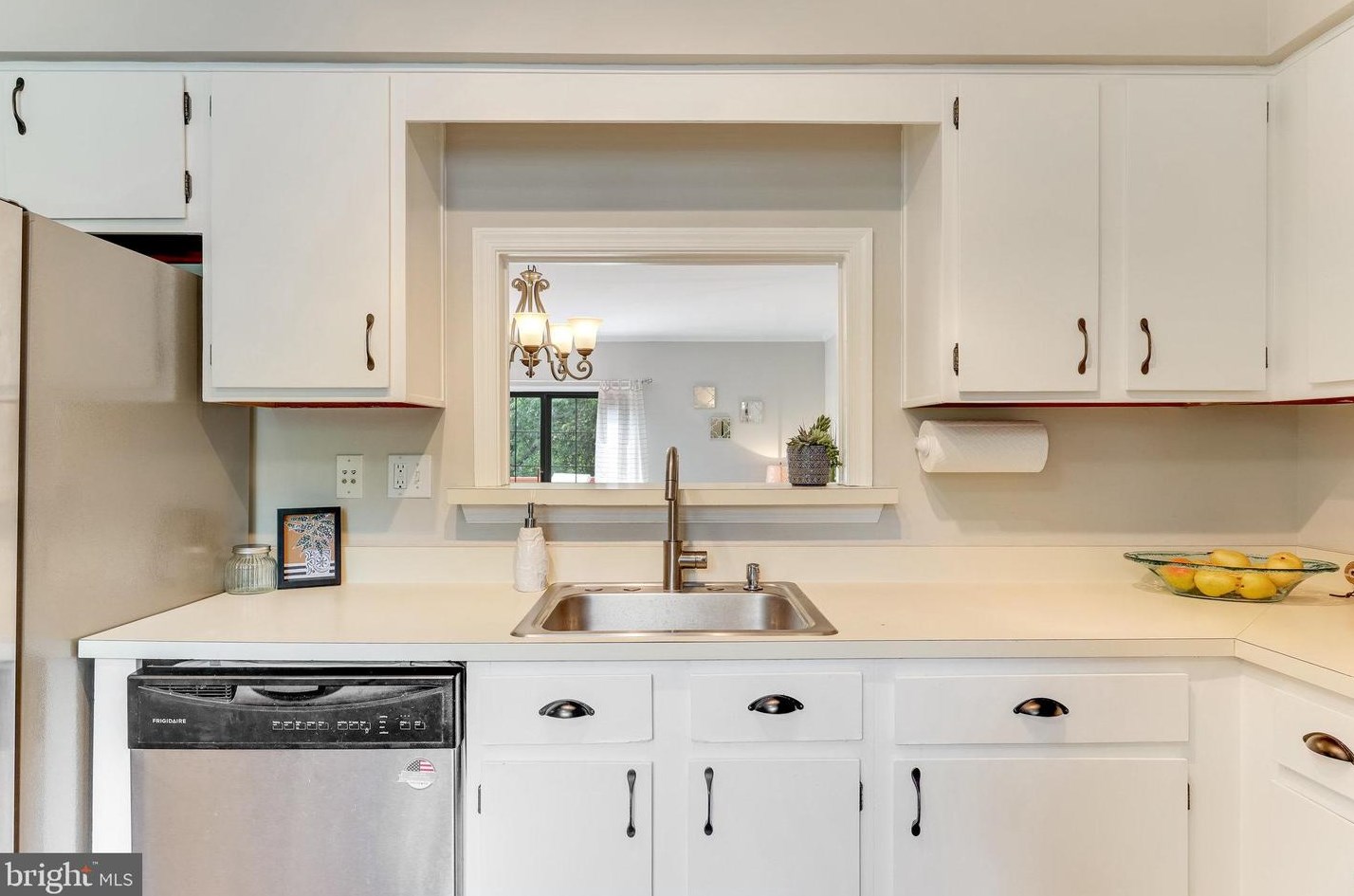 5 Vandercastel Rd, Dulles VA  20165-5622 exterior