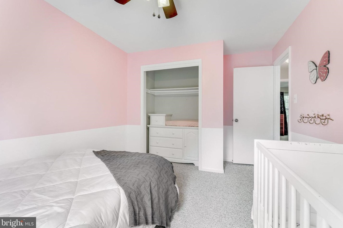 5 Vandercastel Rd, Dulles VA  20165-5622 exterior