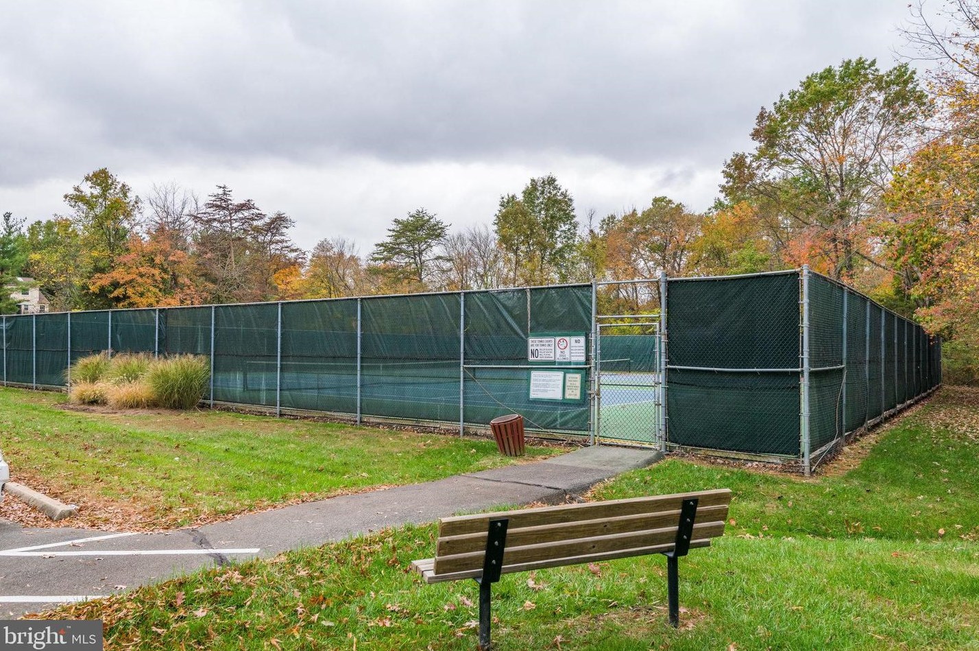 5 Vandercastel Rd, Dulles VA  20165-5622 exterior