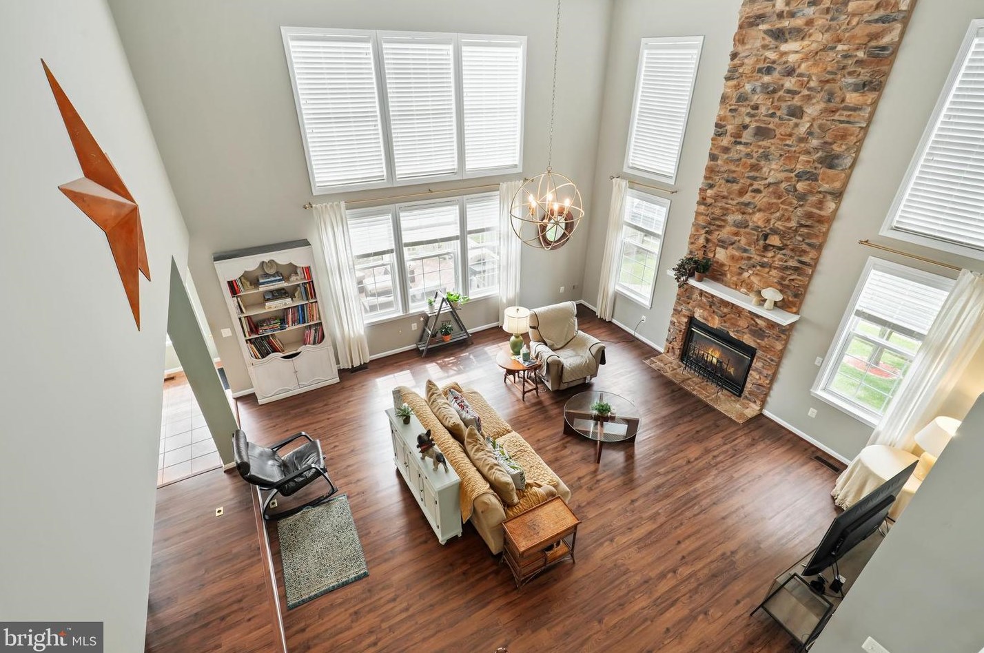 20797 Iris Dr, Dulles VA  20165-8712 exterior