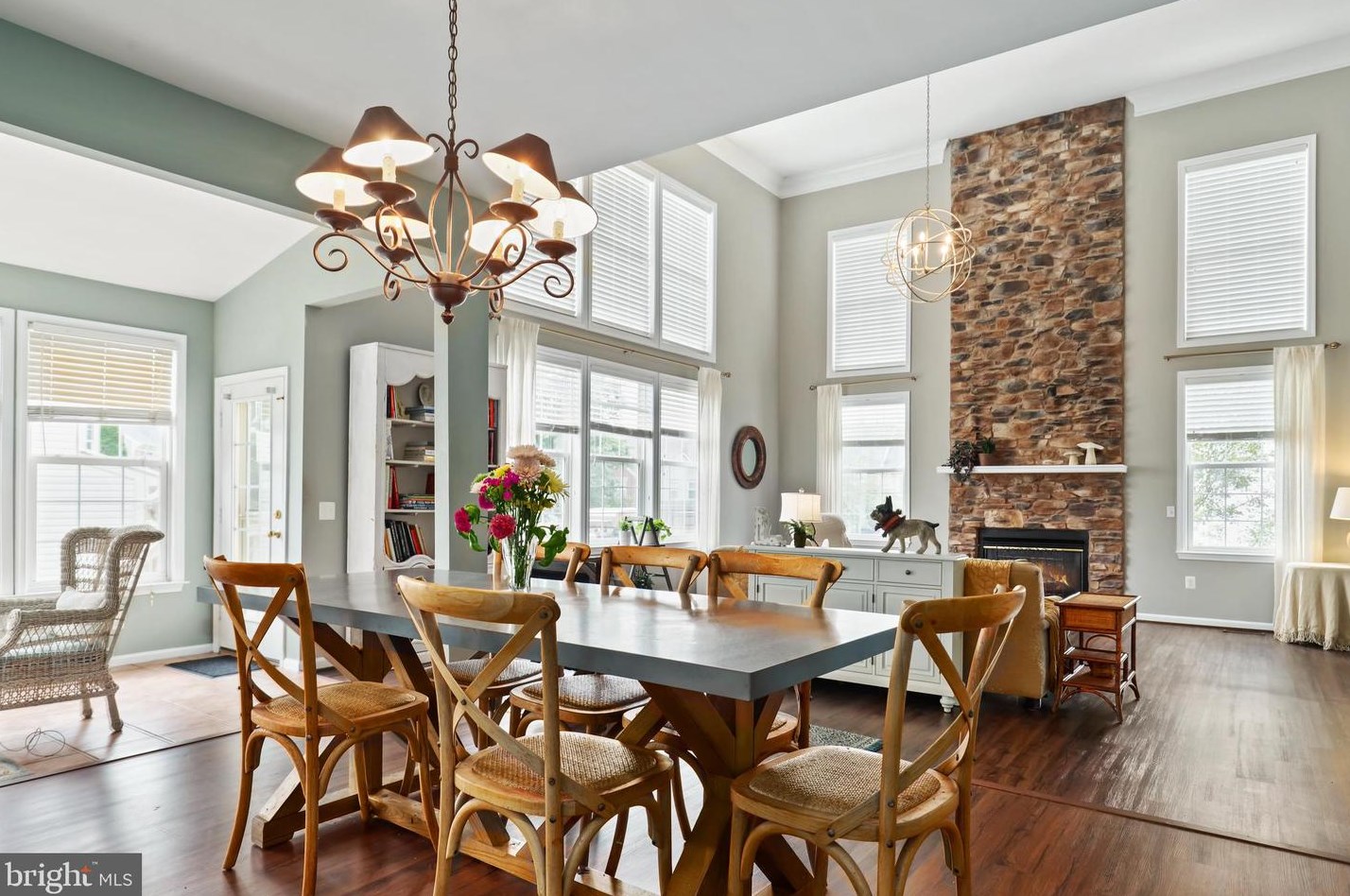 20797 Iris Dr, Dulles VA  20165-8712 exterior