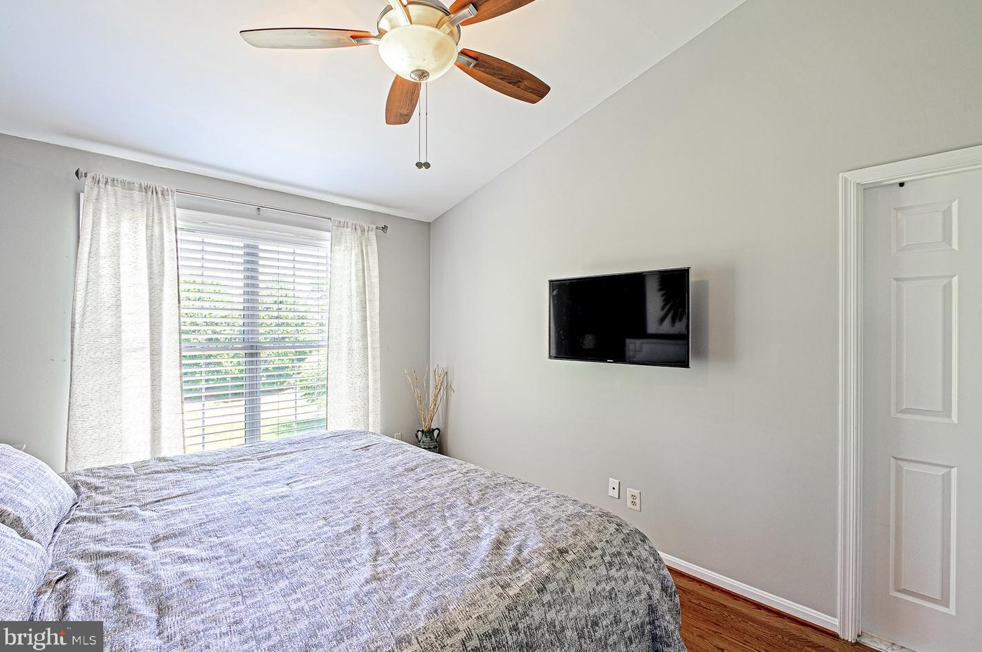 43322 Railstop Ter, Ashburn VA 20147-5331 exterior