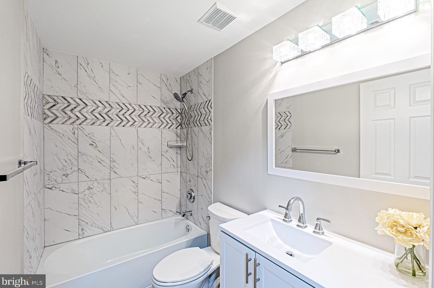 43322 Railstop Ter, Ashburn VA 20147-5331 exterior