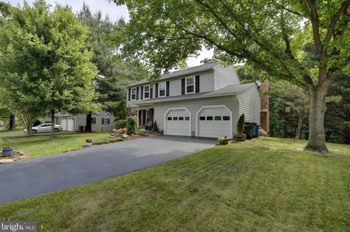 110 Sue Ann Ct, Dulles VA  20164-1923 exterior