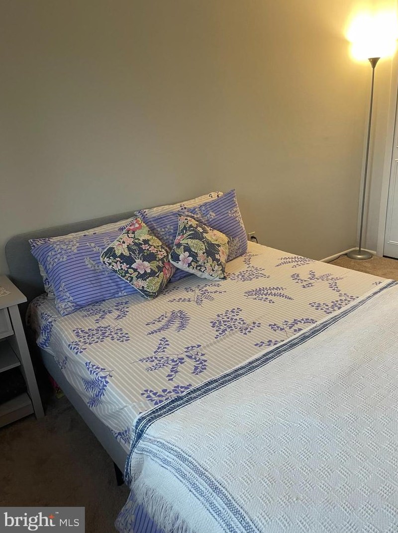 123 Willow Pl, Dulles VA 20164-1626 exterior