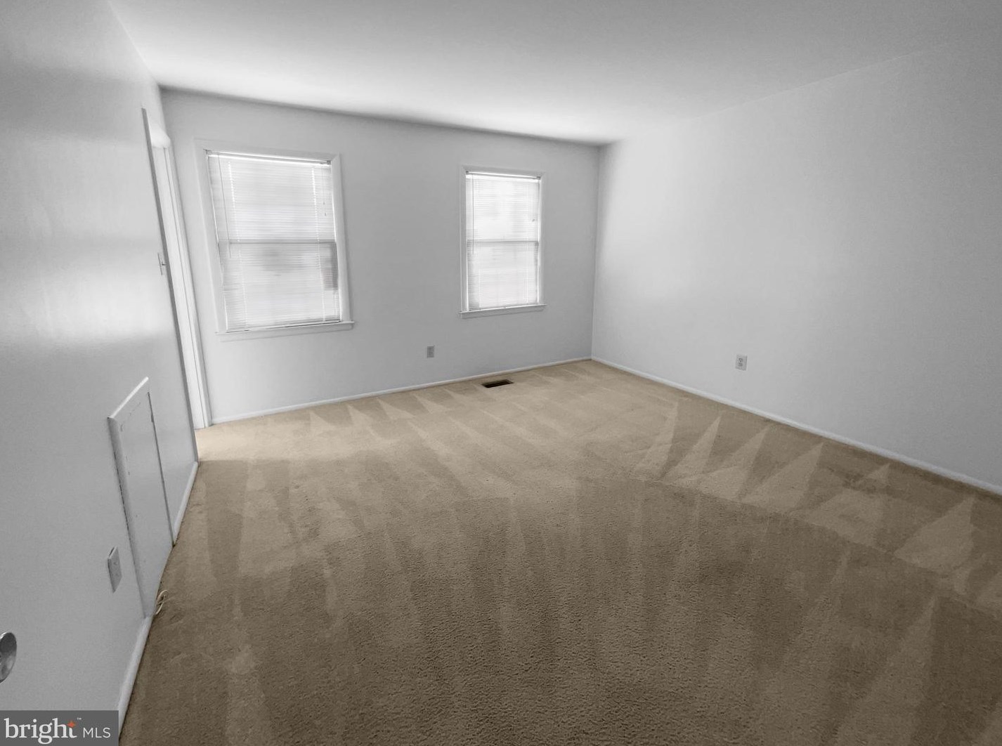 894 Holborn Ct, Dulles VA  20164-4801 exterior